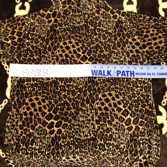 🌺BEAUTIFUL ANIMALS PRINT SWEATER SIZE M-L - Picture 9 of 10